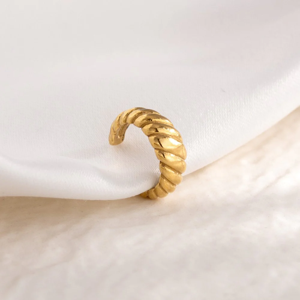 Towel Twist Ear Cuff Silver - Image 2