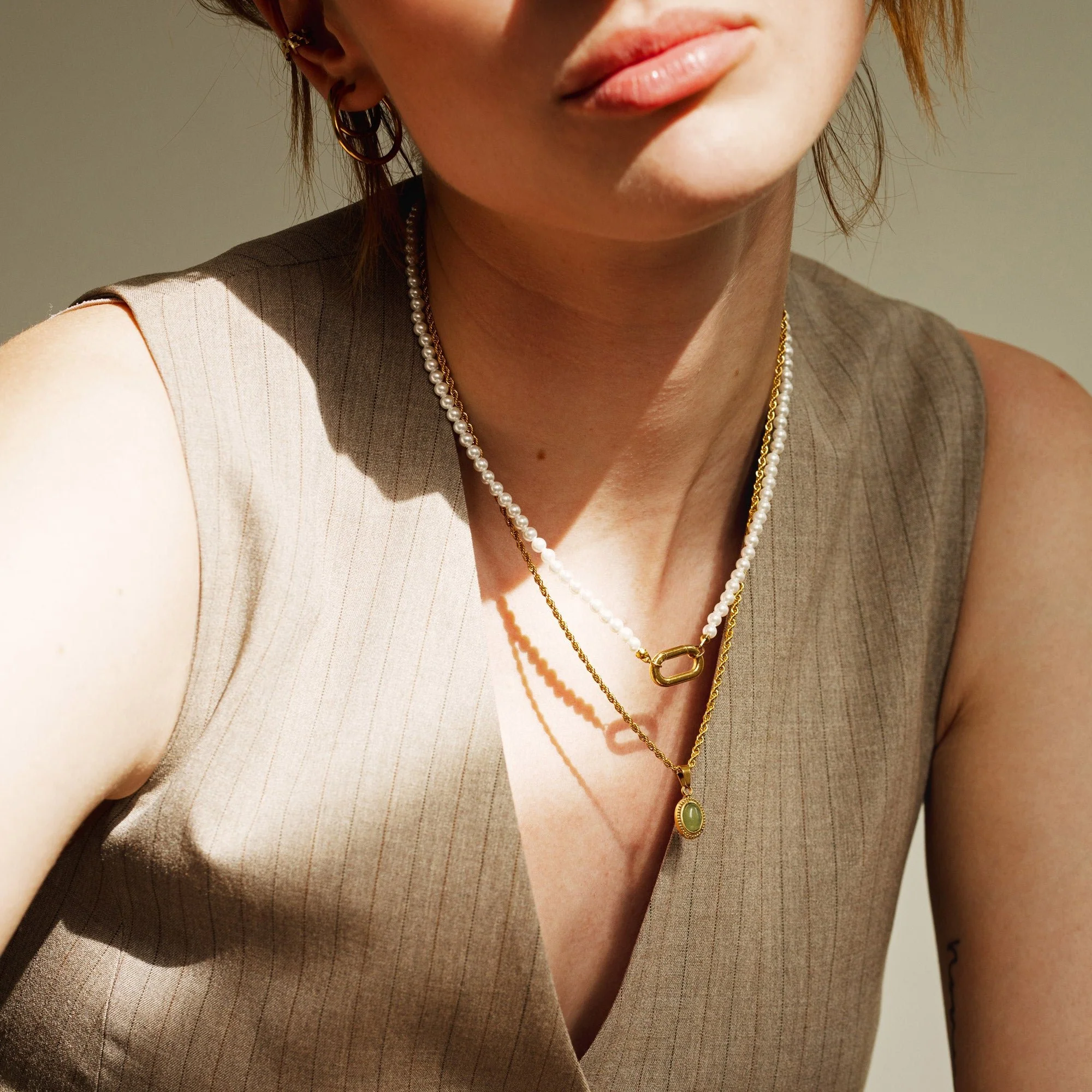 Vintage Vibes Necklace Gold - Image 2