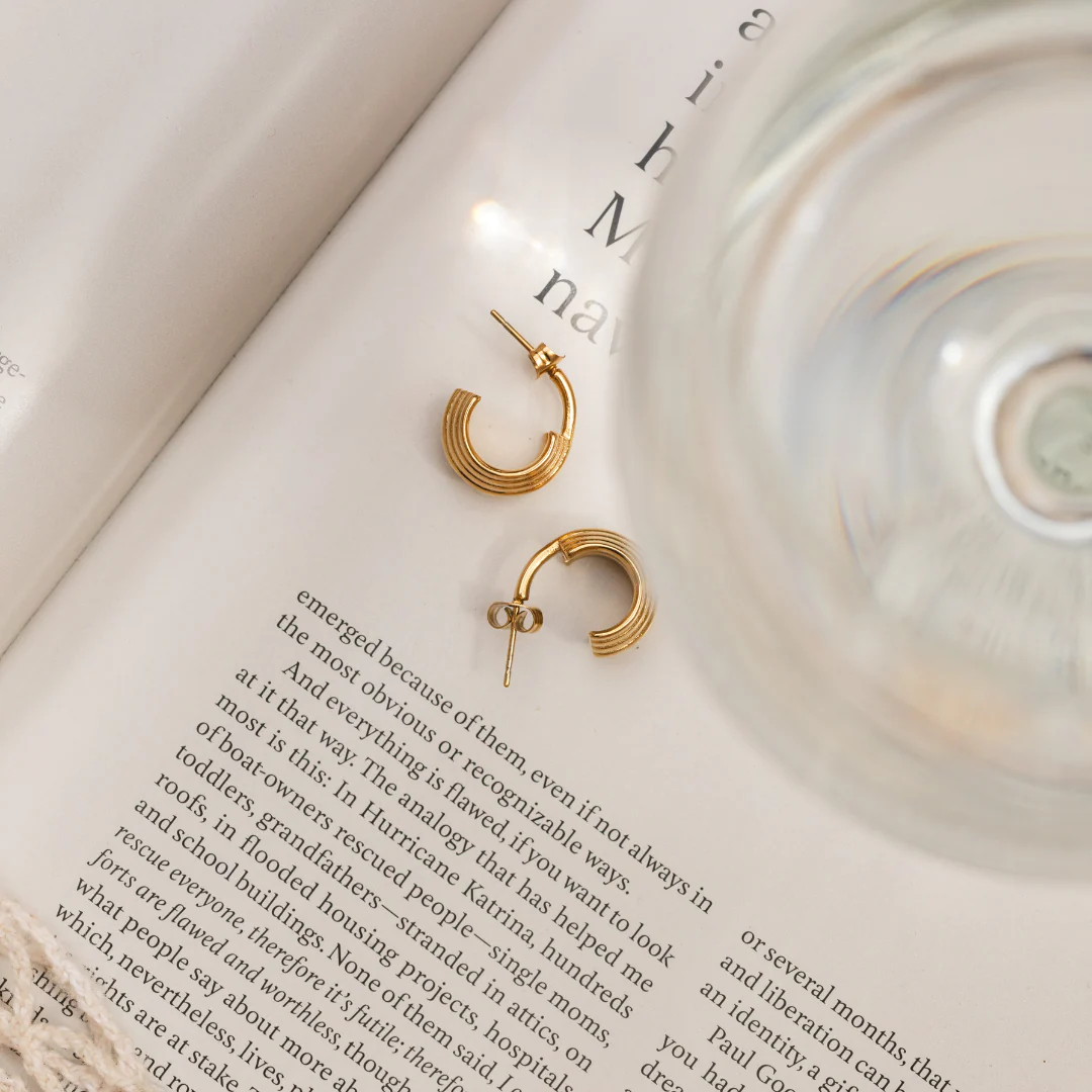 Winding Hoop Studs Silver - Image 3